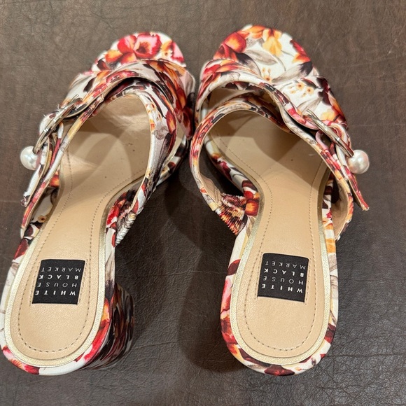 White House Black Market Floral with Pearl Accent - Picture 1 of 6